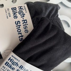 Old Navy High-Rise Bike Shorts (Size XS)